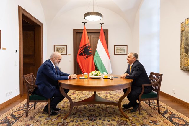 Orban: Javen e ardhshme Shqiperia hap negociatat per grup kapitullin e pare me BE